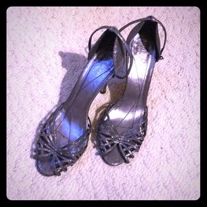Kate Spade Dark Silver Metallic Glitter Heels 👠
